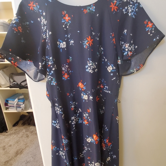 Banana Republic dress - Picture 2 of 3